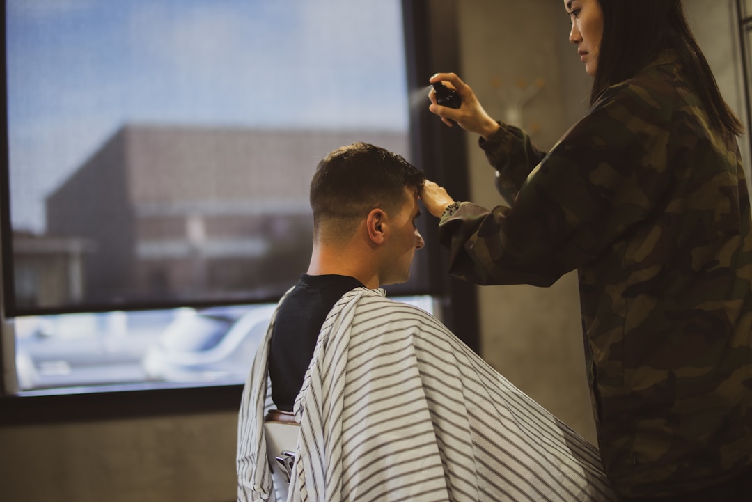 Low Fade Haircut Professional Techniques: Master Methods