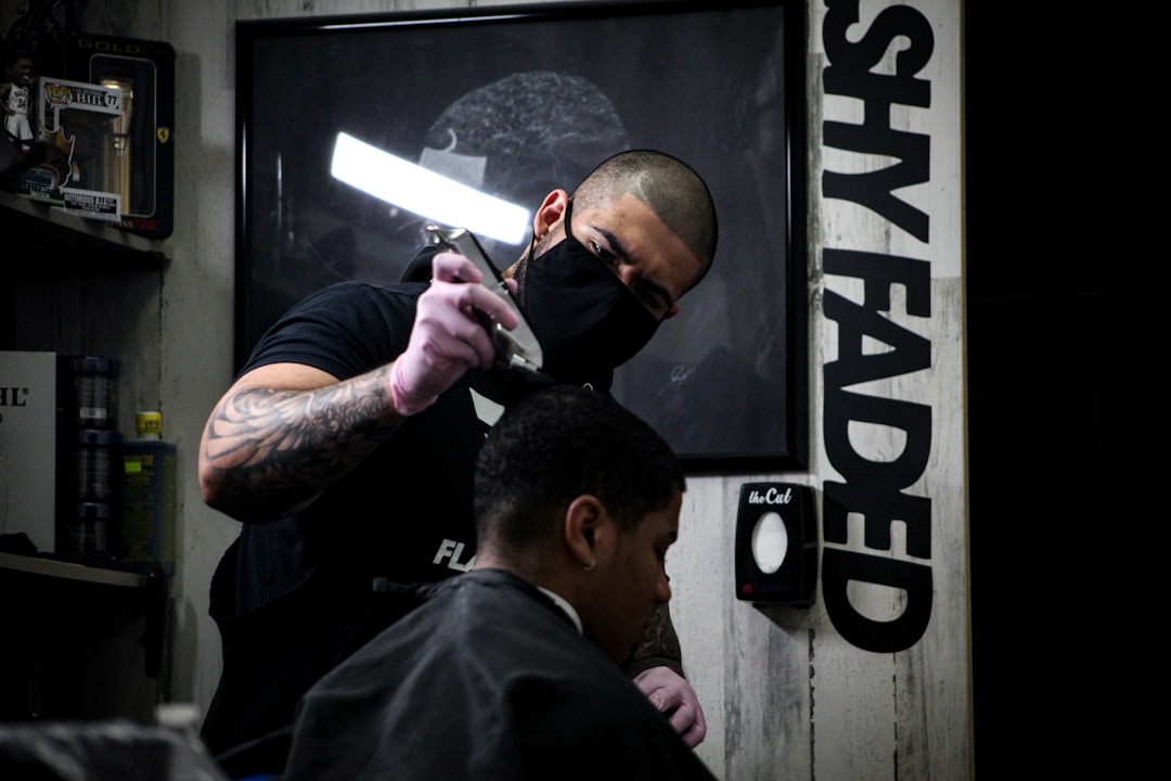 Medium Fade Haircut Expert Techniques: Professional Methods